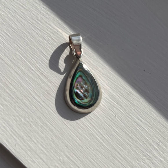 Jewelry - Stamped 925 sterling Silver Teardrop Pendant